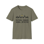 SIGNAL_IN_THE_NOISE  T-Shirt