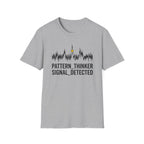 SIGNAL_IN_THE_NOISE  T-Shirt